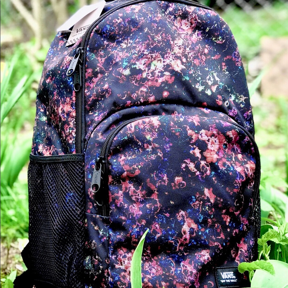 Last! NWT Vans Alumni Galaxy 3P Alumni Backpack - Picture 3 of 8